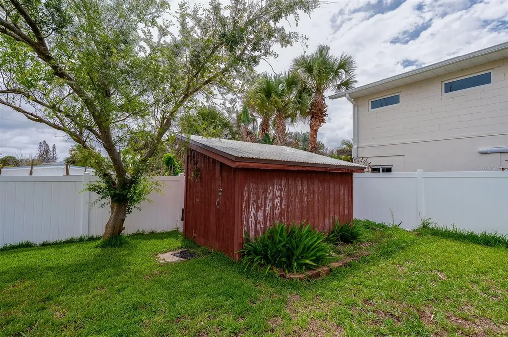 1211 N Peninsula Avenue New Smyrna Beach FL 32169