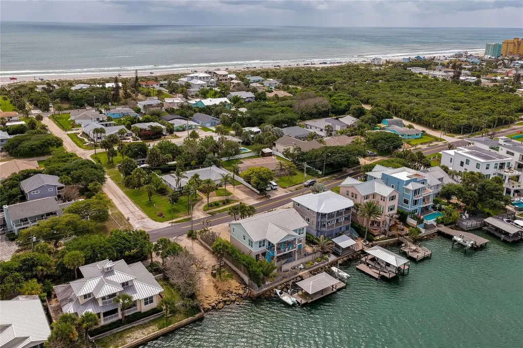 1211 N Peninsula Avenue New Smyrna Beach FL 32169
