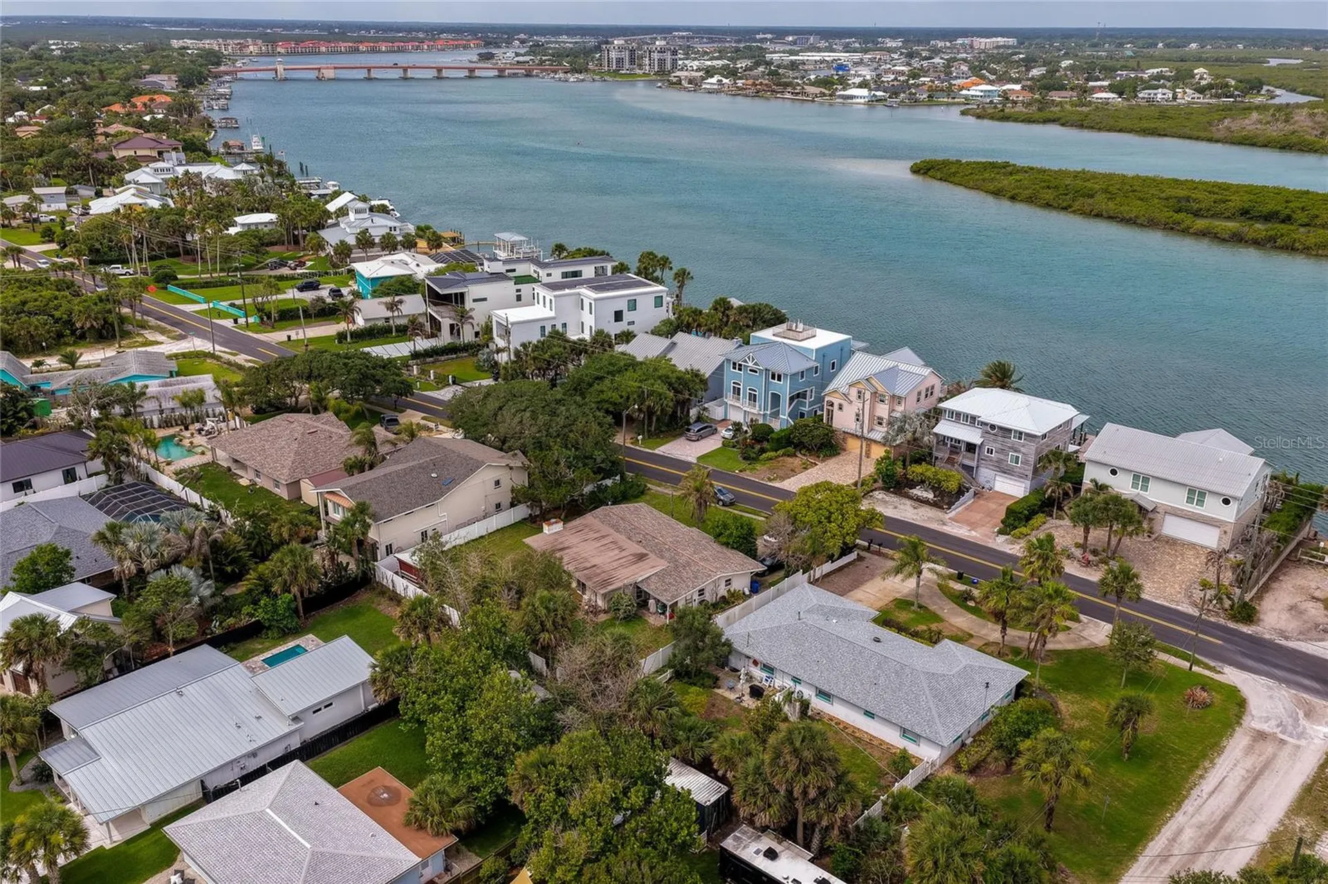 1211 N Peninsula Avenue New Smyrna Beach FL 32169
