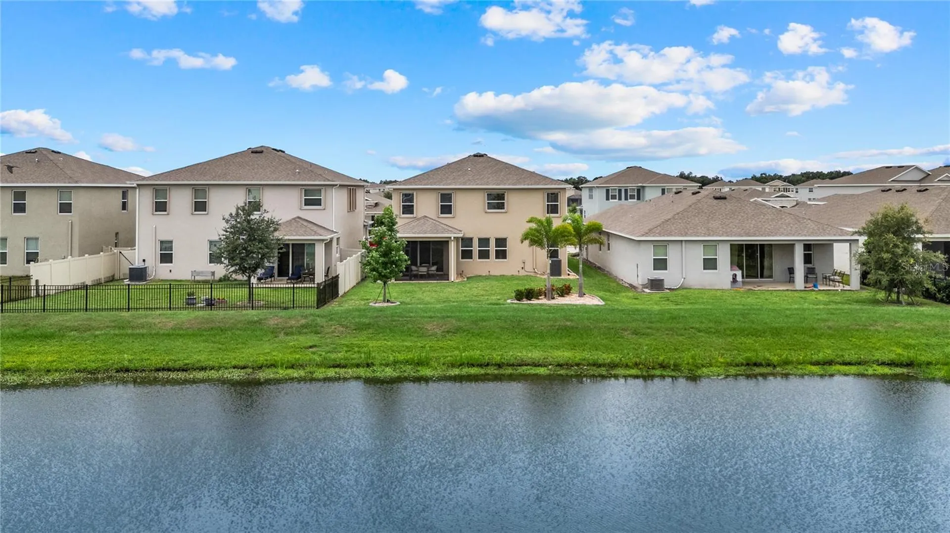 17727 Cantarina Cove Bradenton FL 34211