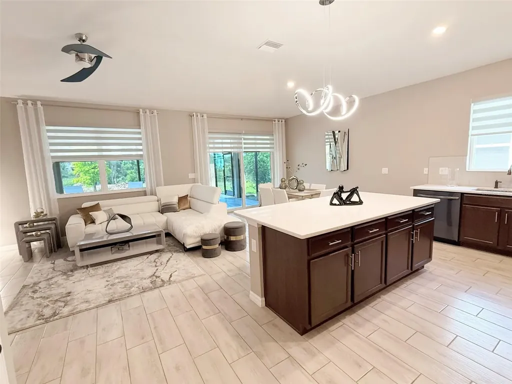 12055 Forest Manor Lane Seffner FL 33584