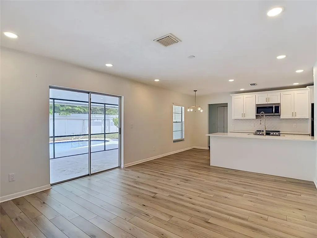 4321 Foxglen Lane Tampa FL 33624