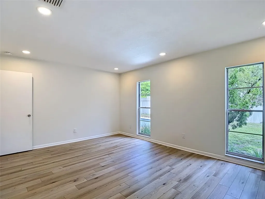 4321 Foxglen Lane Tampa FL 33624