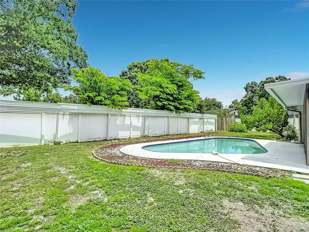 4321 Foxglen Lane Tampa FL 33624