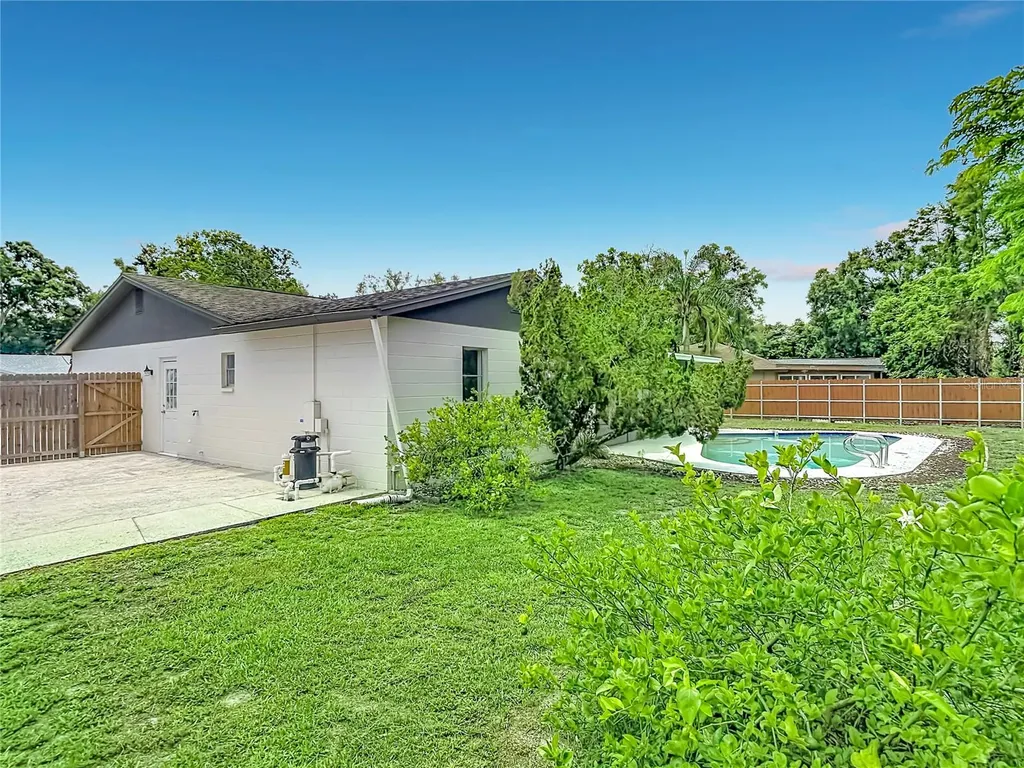 4321 Foxglen Lane Tampa FL 33624