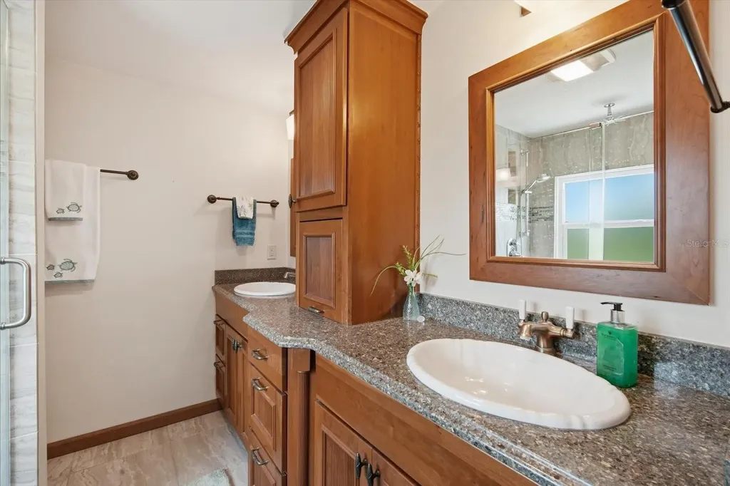 2811 Avenue C Bradenton Beach FL 34217