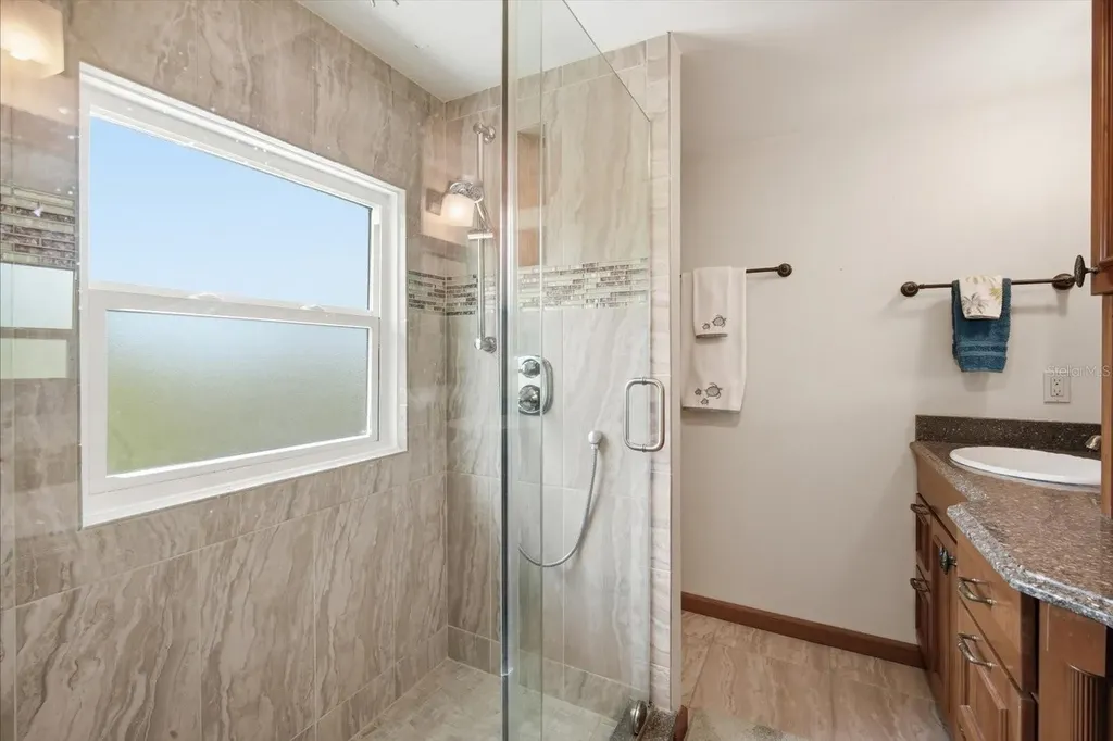 2811 Avenue C Bradenton Beach FL 34217