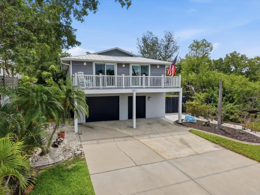 2811 Avenue C Bradenton Beach FL 34217