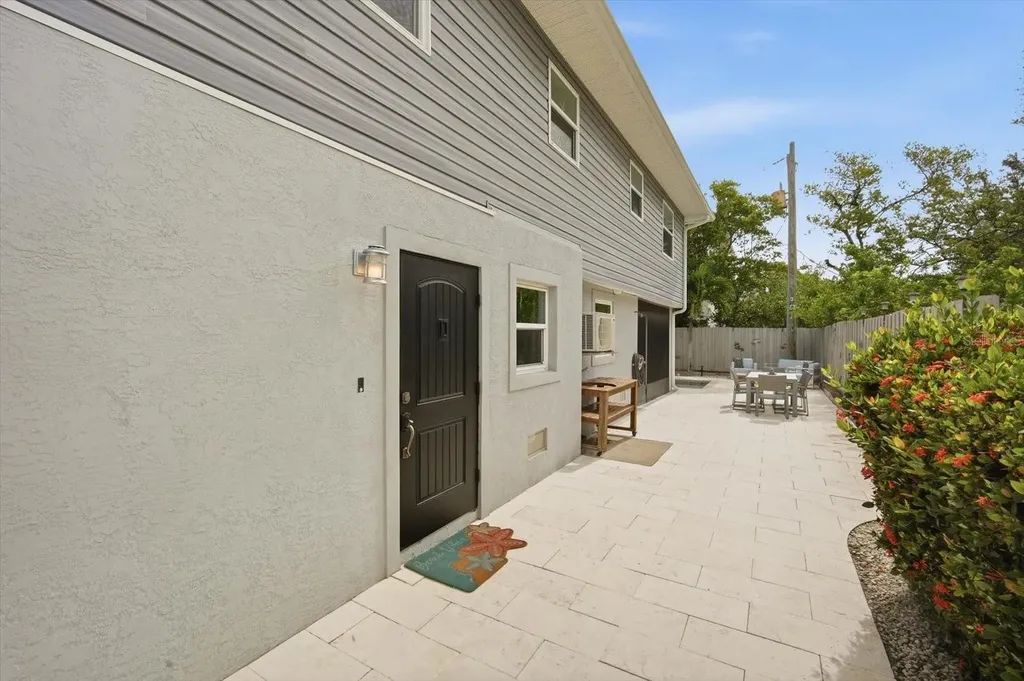 2811 Avenue C Bradenton Beach FL 34217