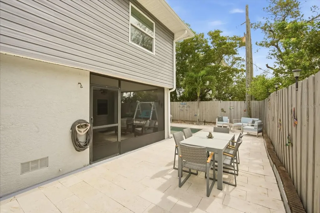 2811 Avenue C Bradenton Beach FL 34217