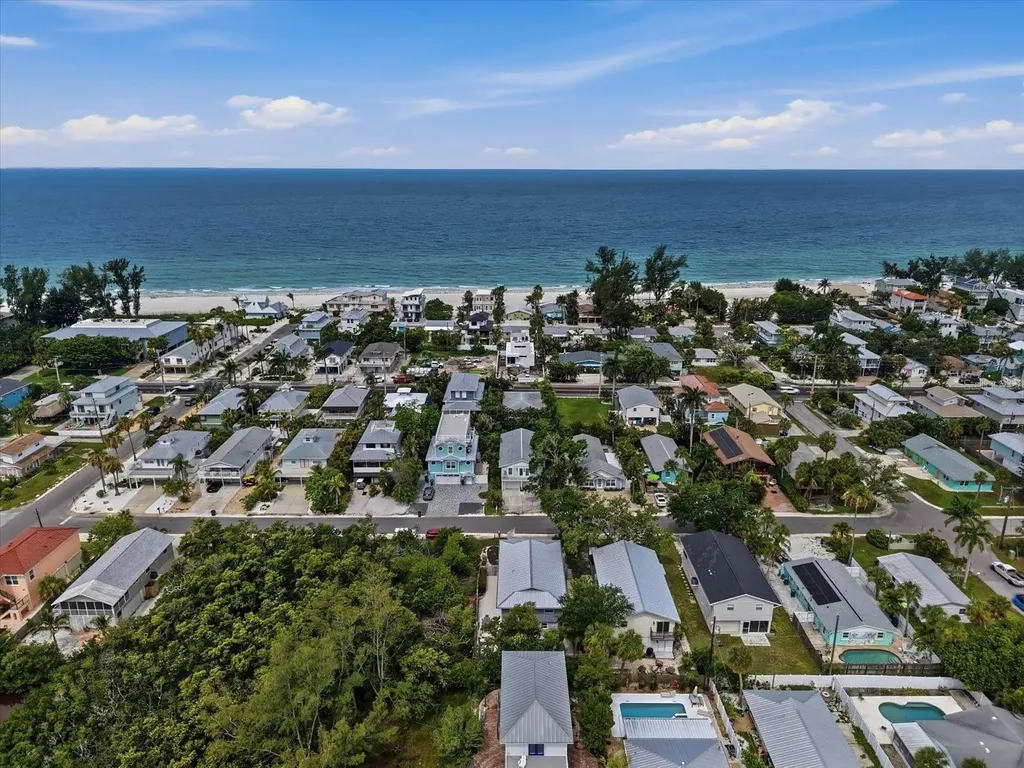 2811 Avenue C Bradenton Beach FL 34217