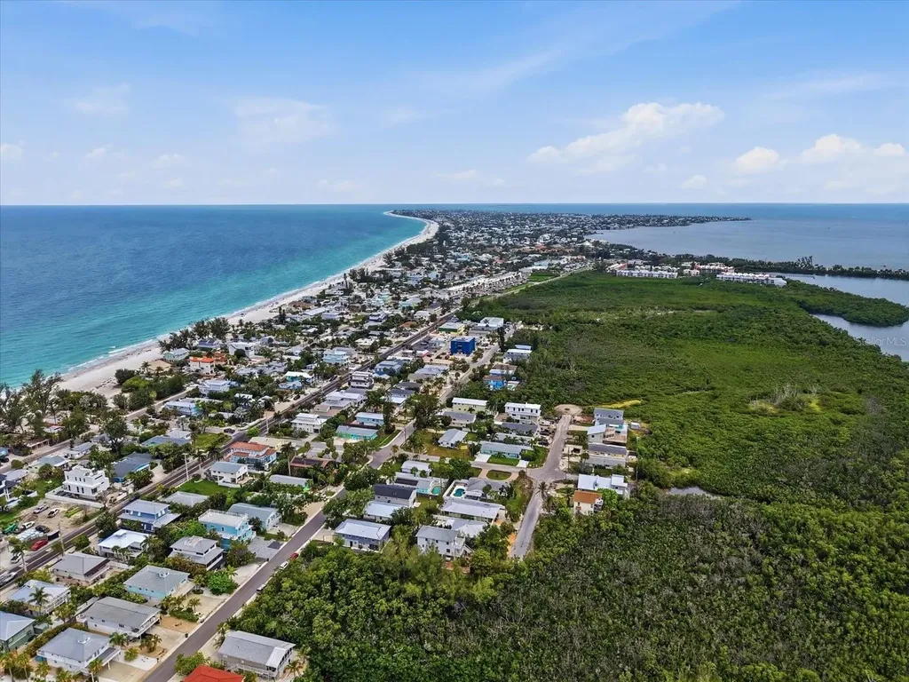 2811 Avenue C Bradenton Beach FL 34217