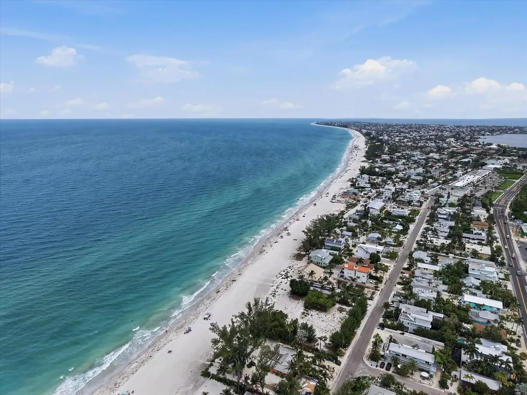 2811 Avenue C Bradenton Beach FL 34217