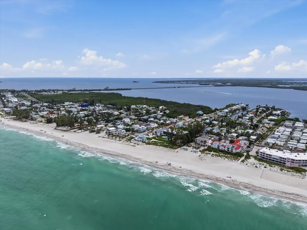 2811 Avenue C Bradenton Beach FL 34217
