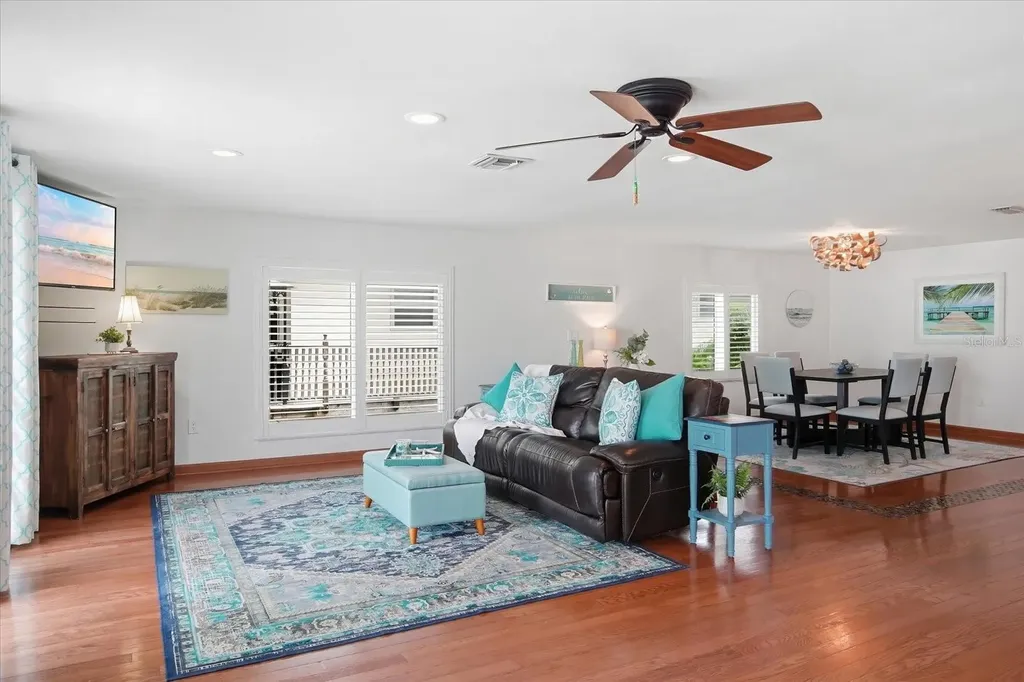 2811 Avenue C Bradenton Beach FL 34217