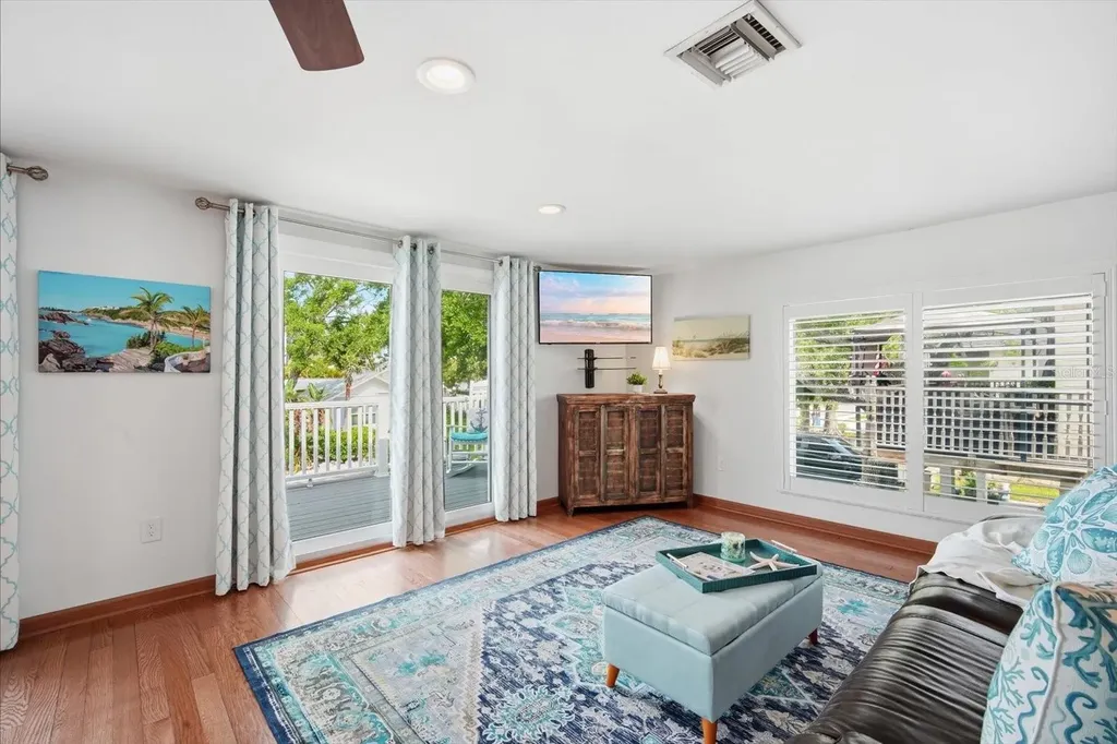 2811 Avenue C Bradenton Beach FL 34217