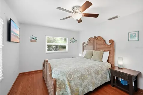 2811 Avenue C Holmes Beach FL 34217