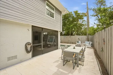 2811 Avenue C Holmes Beach FL 34217