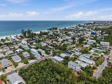 2811 Avenue C Holmes Beach FL 34217