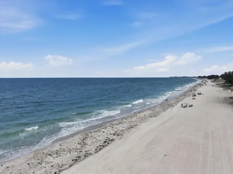 2811 Avenue C Holmes Beach FL 34217