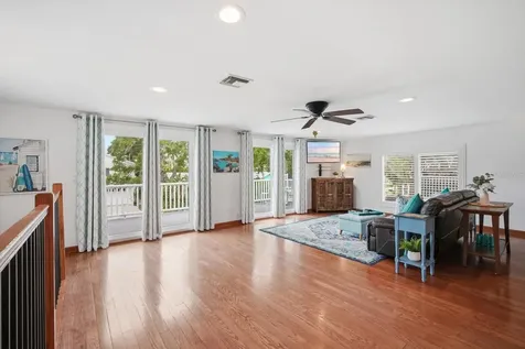 2811 Avenue C Holmes Beach FL 34217