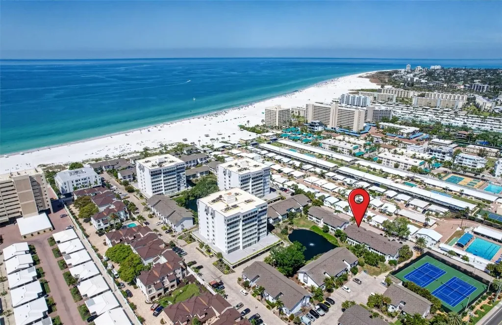 1128 W Peppertree Lane Sarasota FL 34242