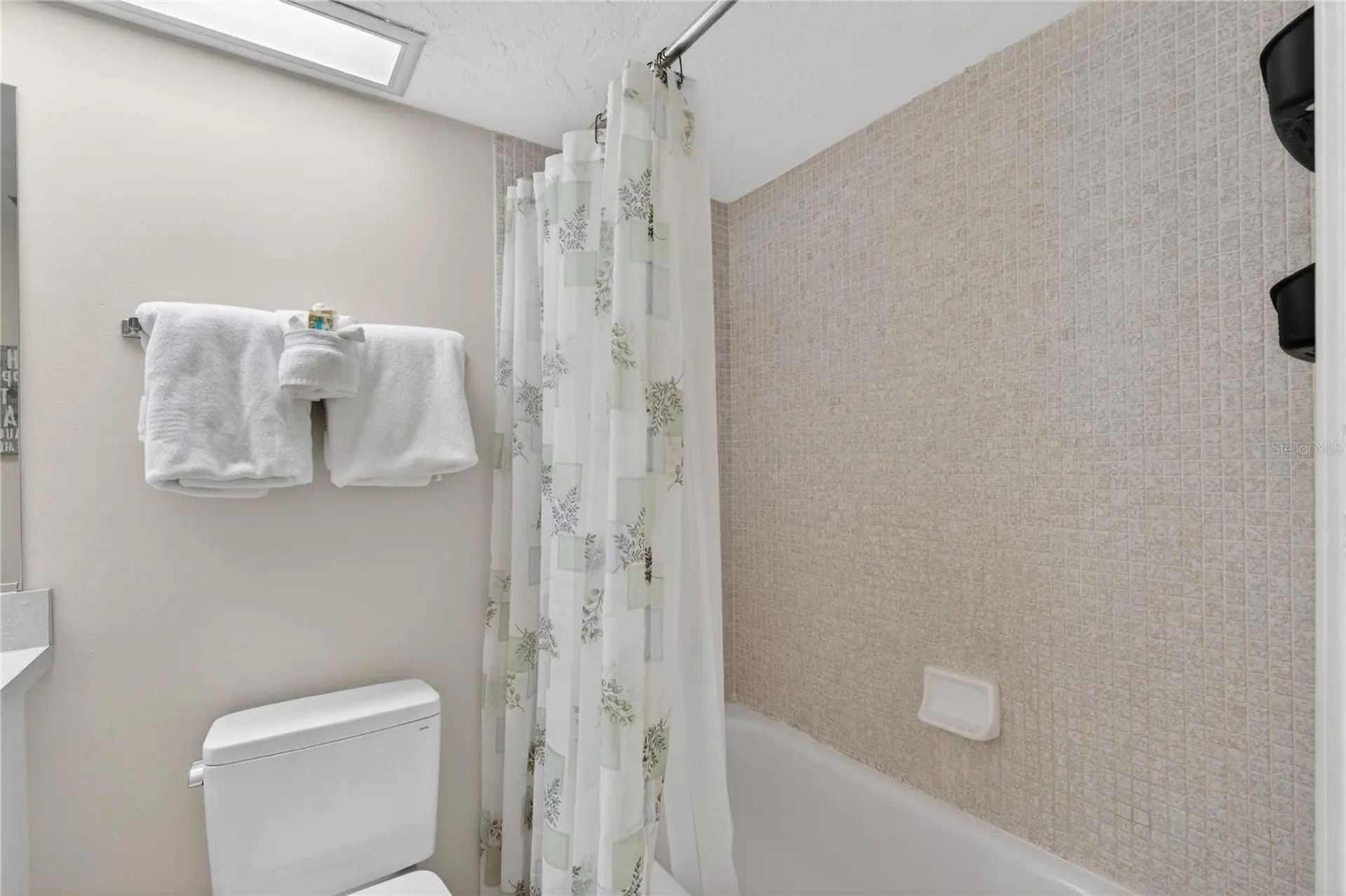 1128 W Peppertree Lane Sarasota FL 34242