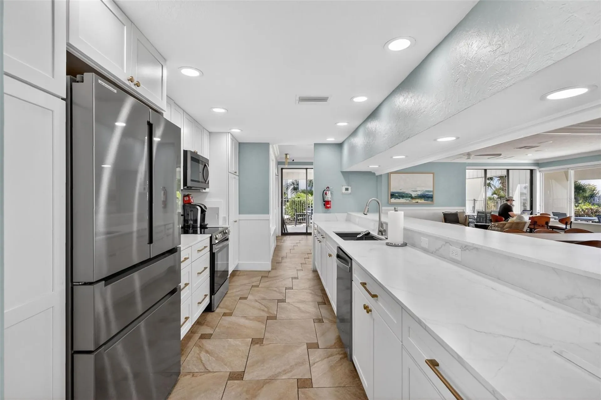 1128 W Peppertree Lane Sarasota FL 34242