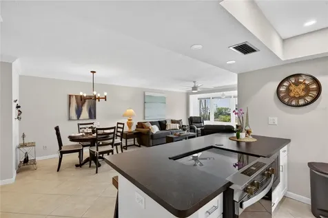 1128 W Peppertree Lane Sarasota FL 34242