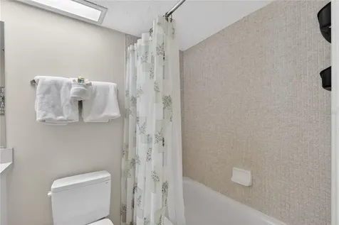 1128 W Peppertree Lane Sarasota FL 34242
