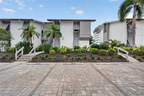 1128 W Peppertree Lane Sarasota FL 34242