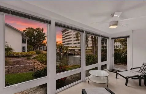 1128 W Peppertree Lane Sarasota FL 34242