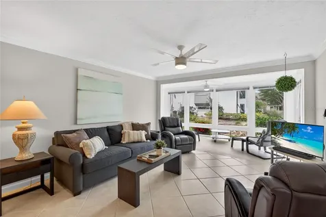 1128 W Peppertree Lane Sarasota FL 34242
