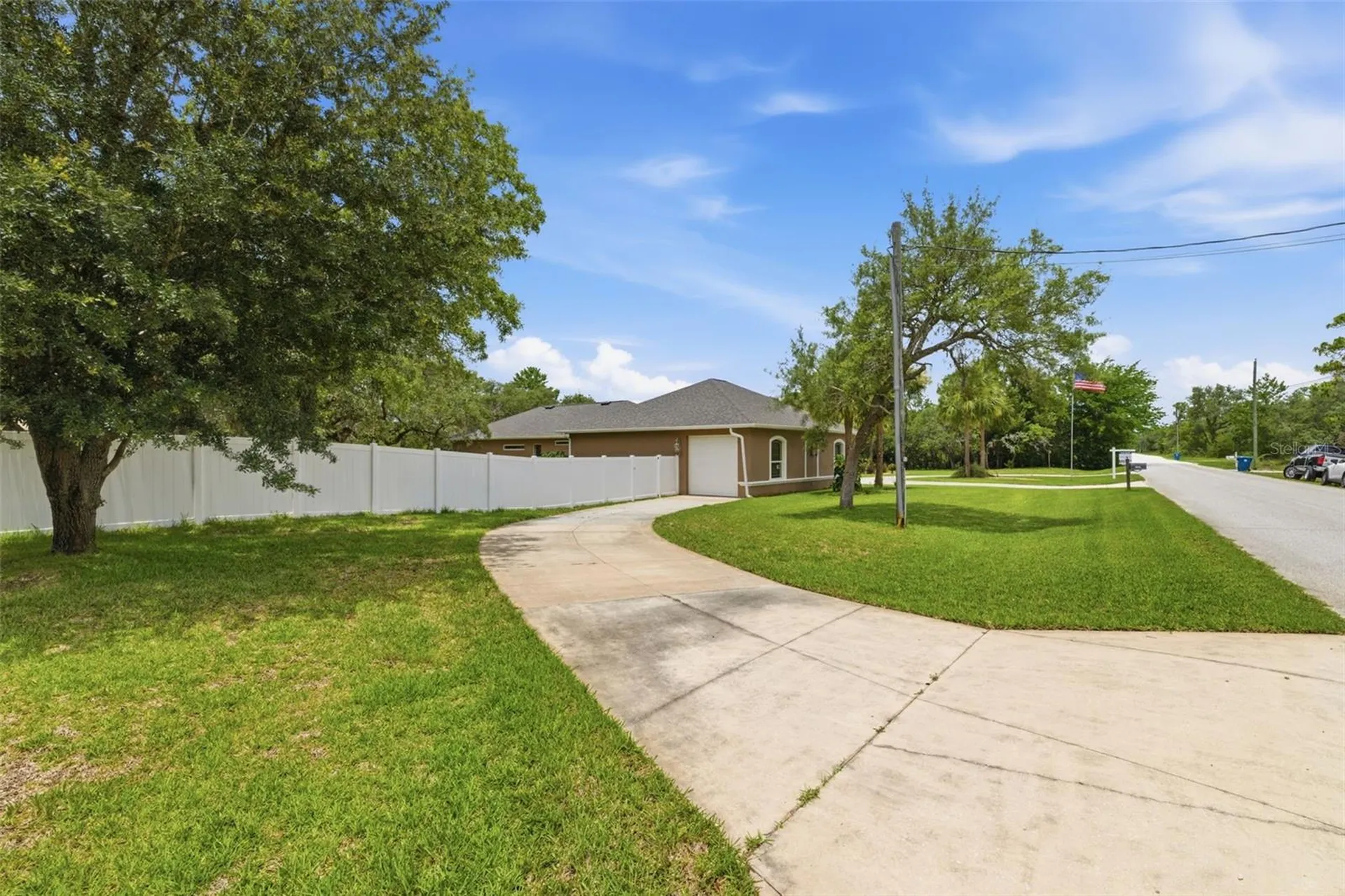 11145 Mountain Mockingbird Road Weeki Wachee FL 34614