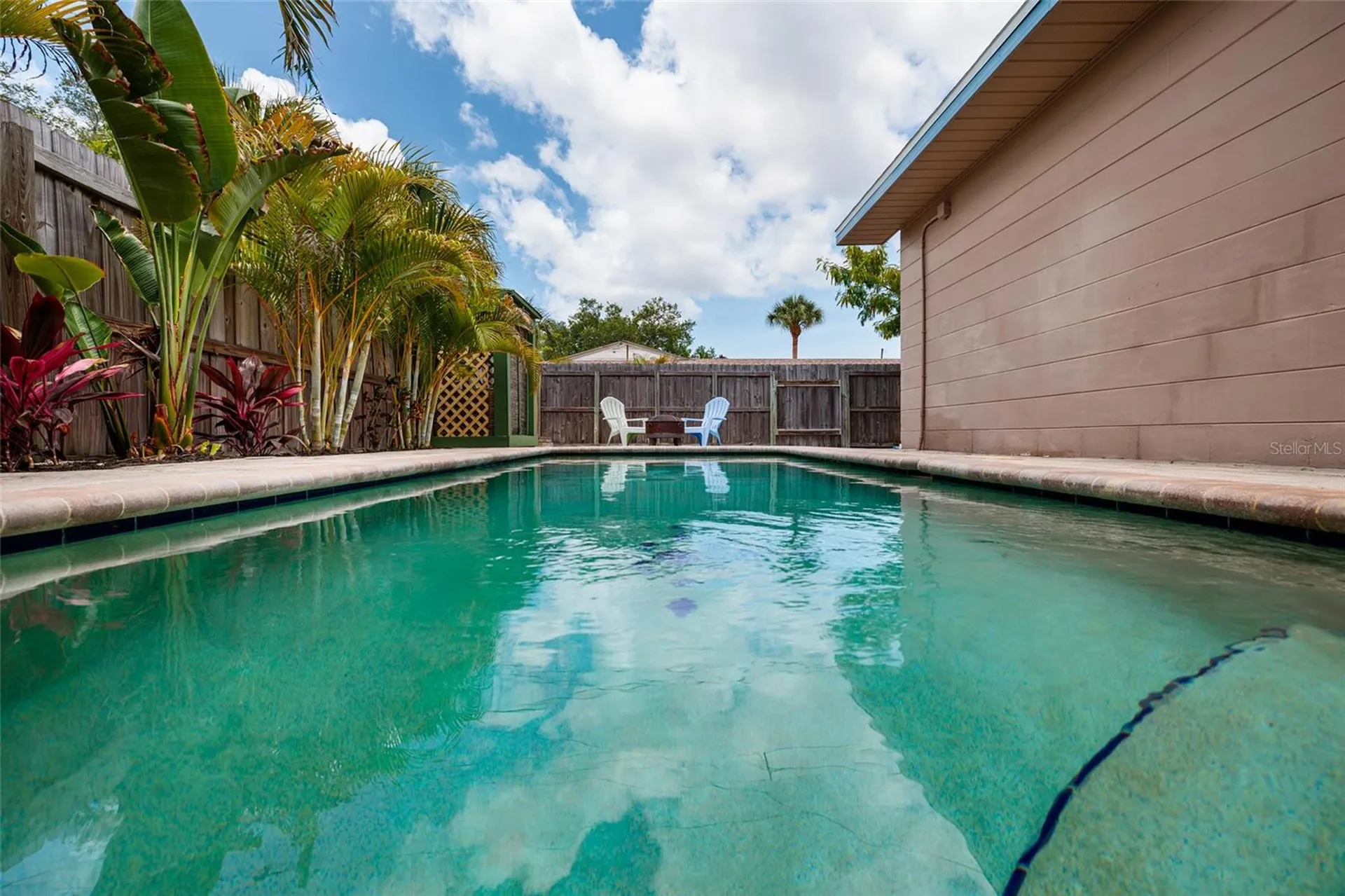 511 74th Avenue N St Petersburg FL 33702