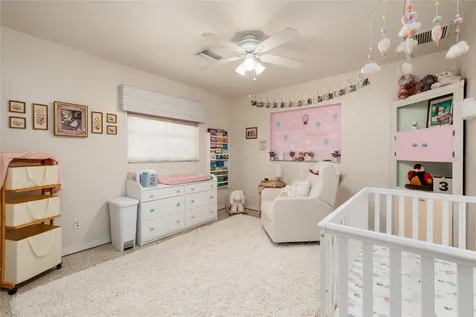 511 74th Avenue N St Petersburg FL 33702