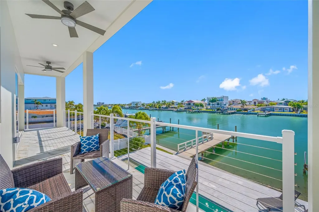 11460 7th Street E Treasure Island FL 33706