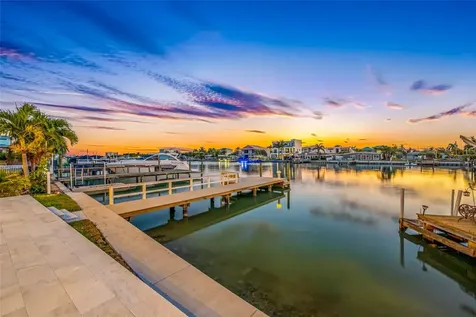 11460 7th Street E Treasure Island FL 33706