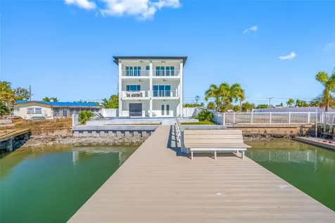 11460 7th Street E Treasure Island FL 33706