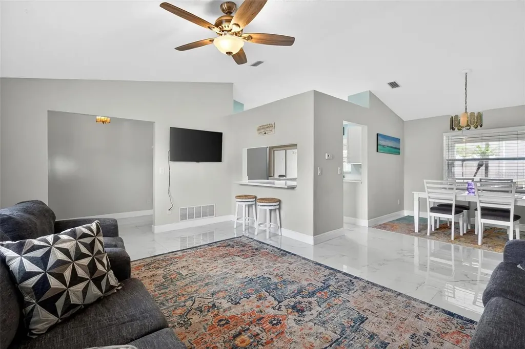1179 Peachtree Daytona Beach FL 32114