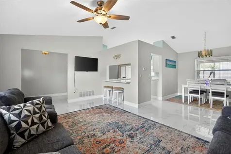 1179 Peachtree Daytona Beach FL 32114