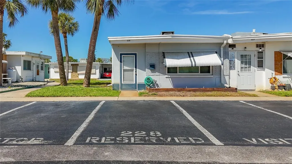 250 Rosery Road NW Largo FL 33770