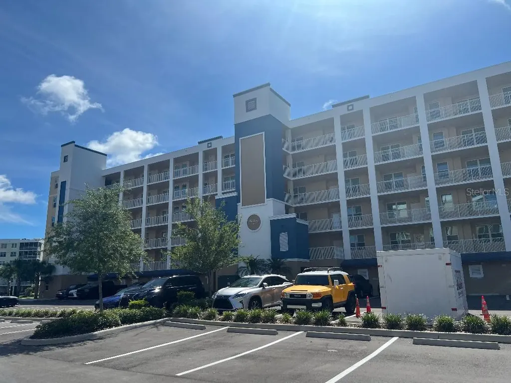 960 Starkey Road Largo FL 33771