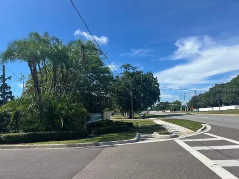 960 Starkey Road Largo FL 33771