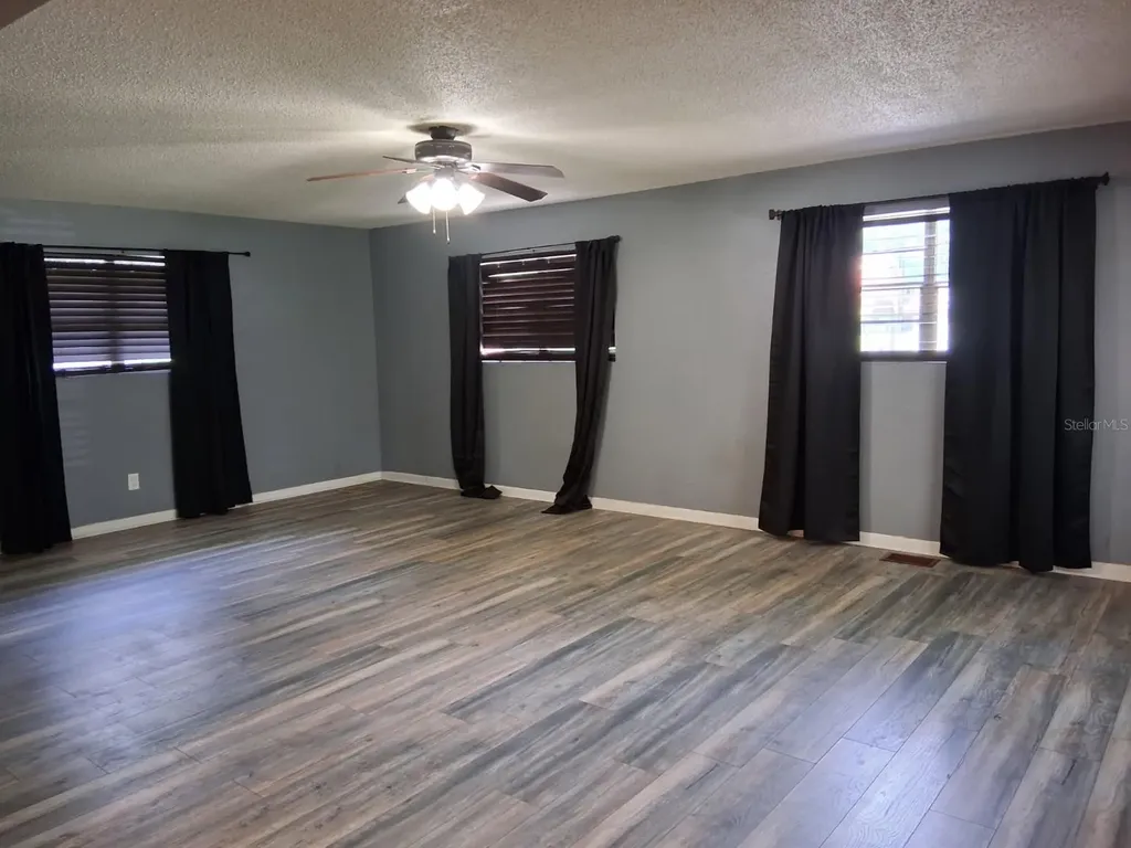 10628 Cr 771 Webster FL 33597