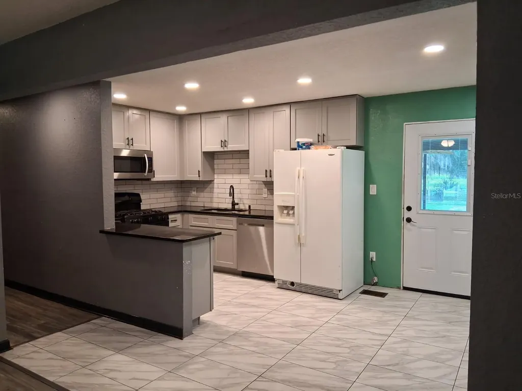 10628 Cr 771 Webster FL 33597