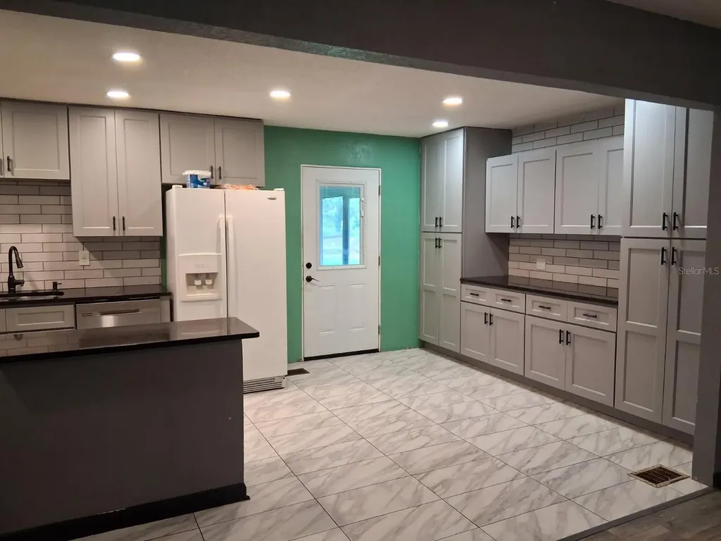 10628 Cr 771 Webster FL 33597