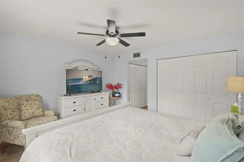1310 Glen Oaks Drive E Sarasota FL 34232