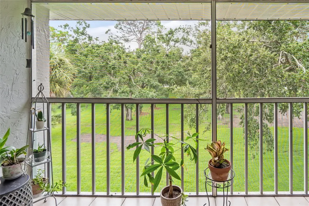 1310 Glen Oaks Drive E Sarasota FL 34232