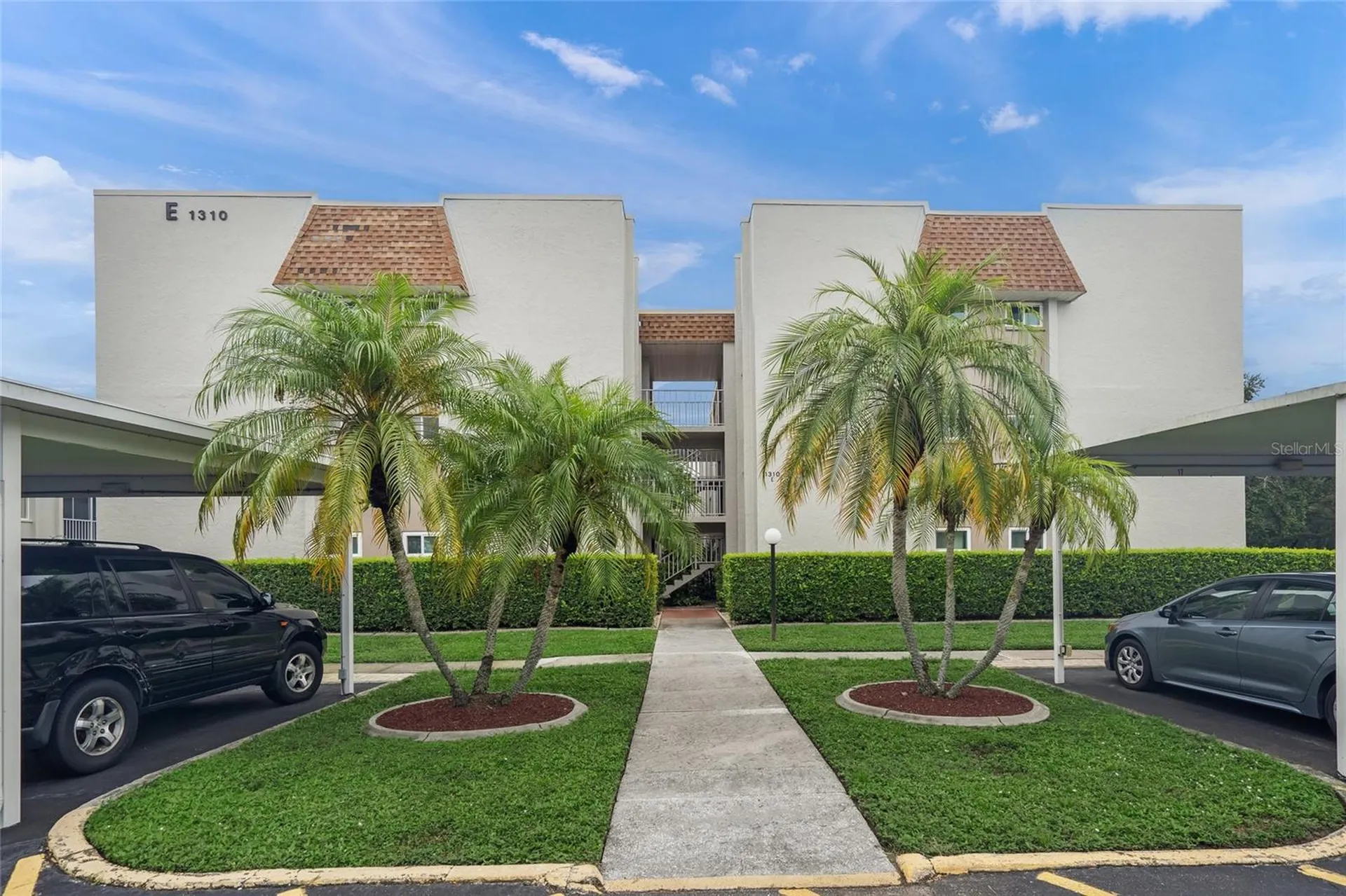 1310 Glen Oaks Drive E Sarasota FL 34232